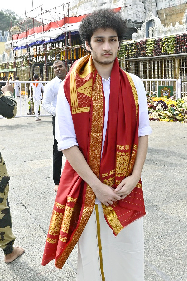 SuperStar Krishna Grand Son Jaya Krishna Visited Tirumala Temple Photos - Sakshi3