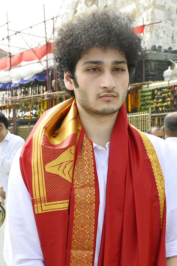 SuperStar Krishna Grand Son Jaya Krishna Visited Tirumala Temple Photos - Sakshi6