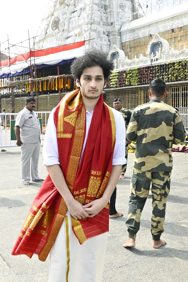 SuperStar Krishna Grand Son Jaya Krishna Visited Tirumala Temple Photos - Sakshi7