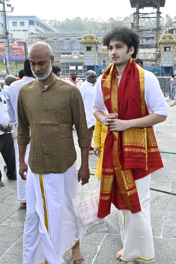 SuperStar Krishna Grand Son Jaya Krishna Visited Tirumala Temple Photos - Sakshi8