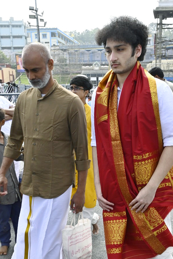 SuperStar Krishna Grand Son Jaya Krishna Visited Tirumala Temple Photos - Sakshi10