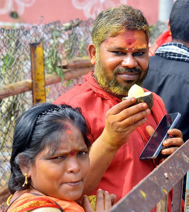 Devotees to end Bhavani Deeksha today at Indrakeeladri in Vijayawada - Sakshi42