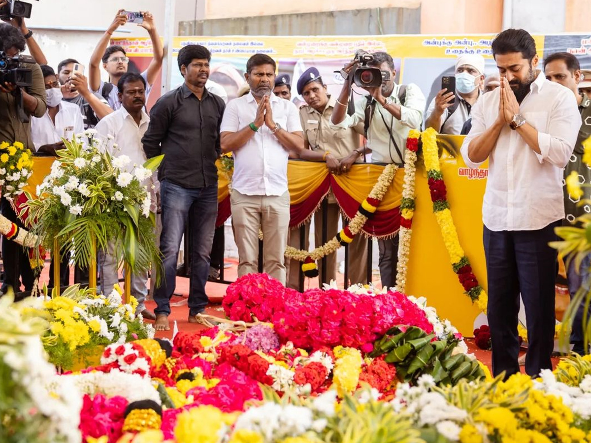 Actor Surya Pays Tribute To Captain Vijayakanth Photos - Sakshi5