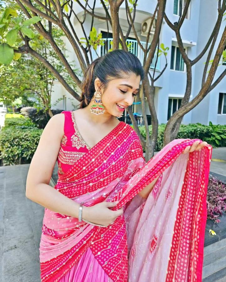 Aditi Prabhudeva Shares Baby Bump Photos In Instagram Goes Viral - Sakshi6