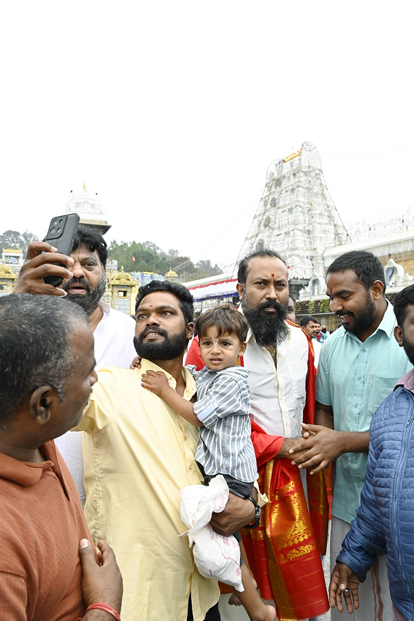 Salaar Movie Villain Ramachandra Raju Visits Tirumala Photos  - Sakshi12