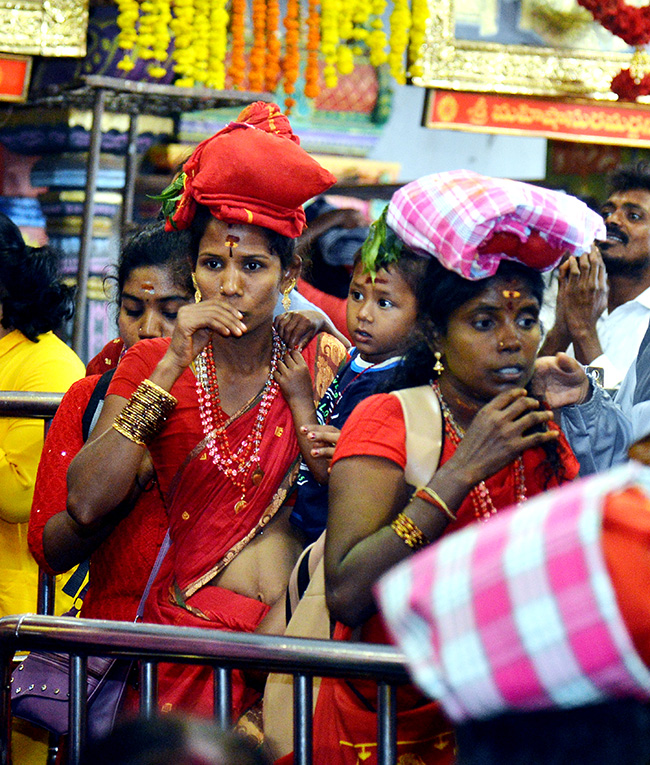 Bhavani Deeksha Viramana in Vijayawada Durga Temple Photos - Sakshi12