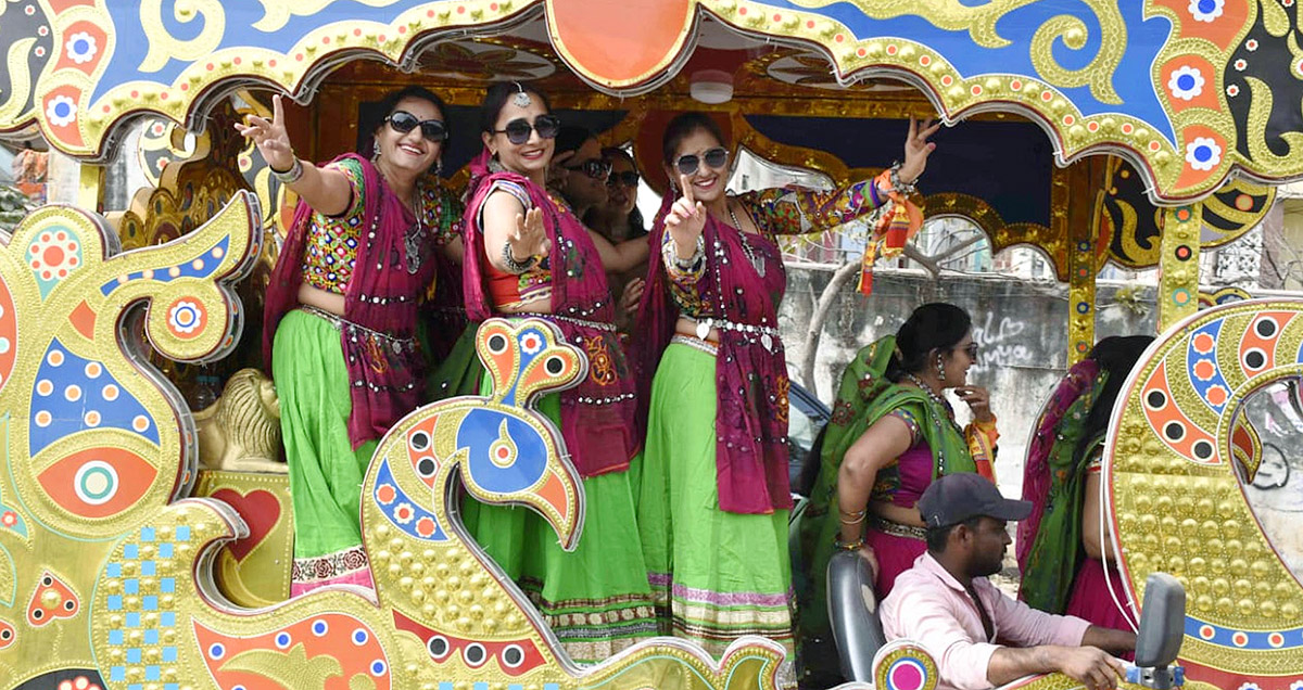 carnival during an ongoing Gujarati festival in Hyderabad - Sakshi18