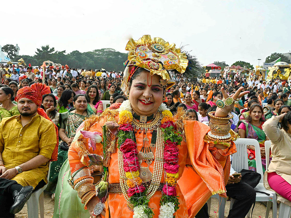 carnival during an ongoing Gujarati festival in Hyderabad - Sakshi37