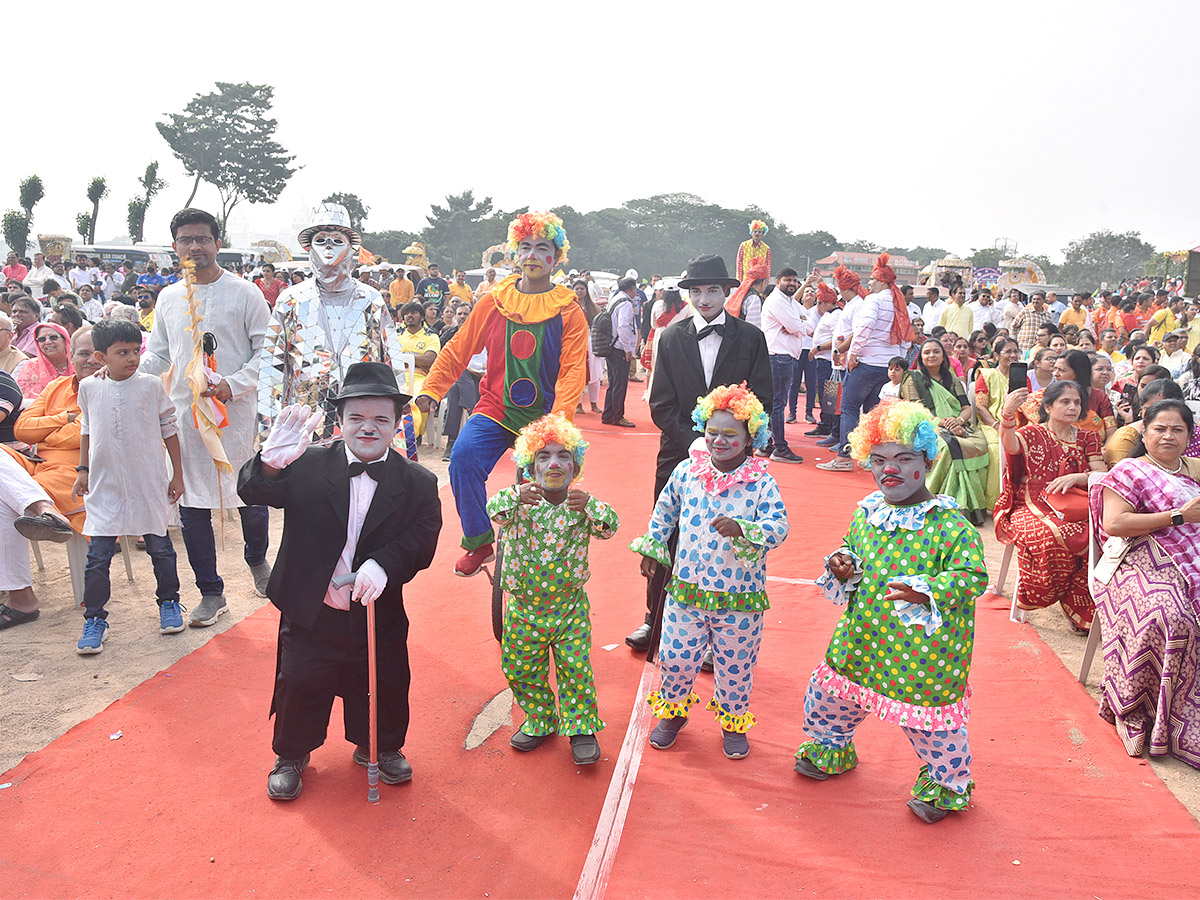 carnival during an ongoing Gujarati festival in Hyderabad - Sakshi5