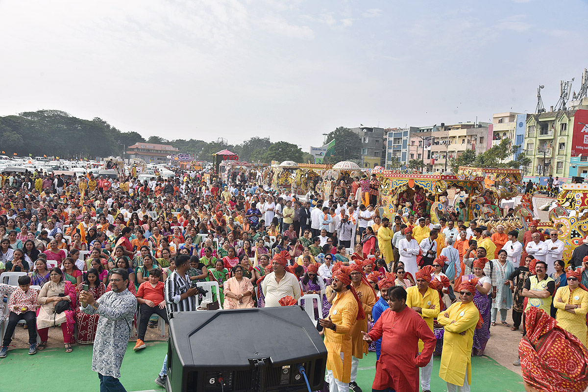 carnival during an ongoing Gujarati festival in Hyderabad - Sakshi8