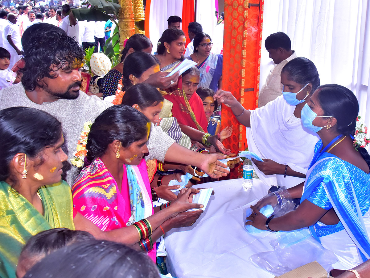 komuravelli mallanna kalyanam 2024 Photos - Sakshi13