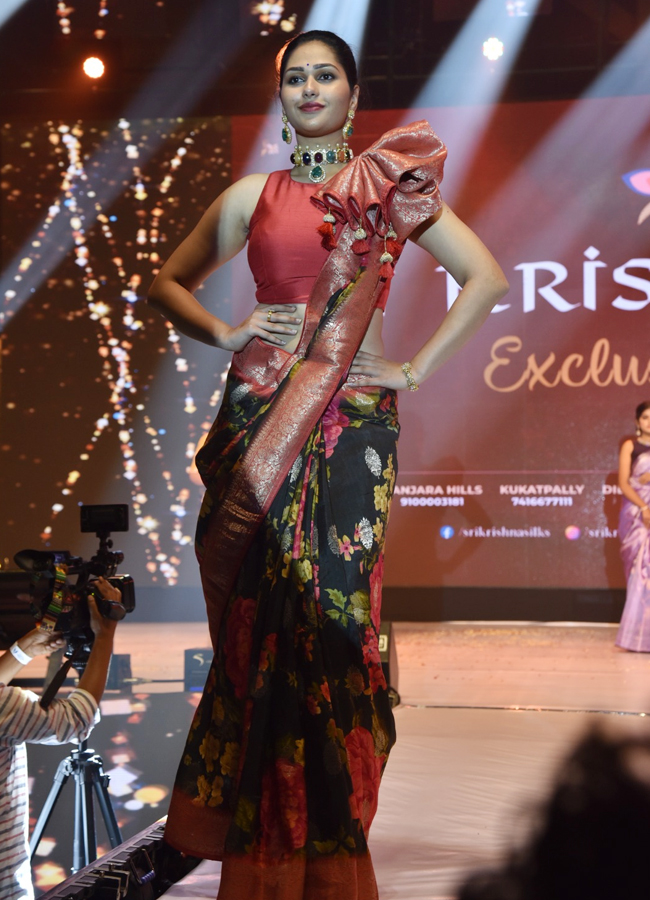 Models Ramp Walk At Vysya Lime Light Awards - Sakshi14