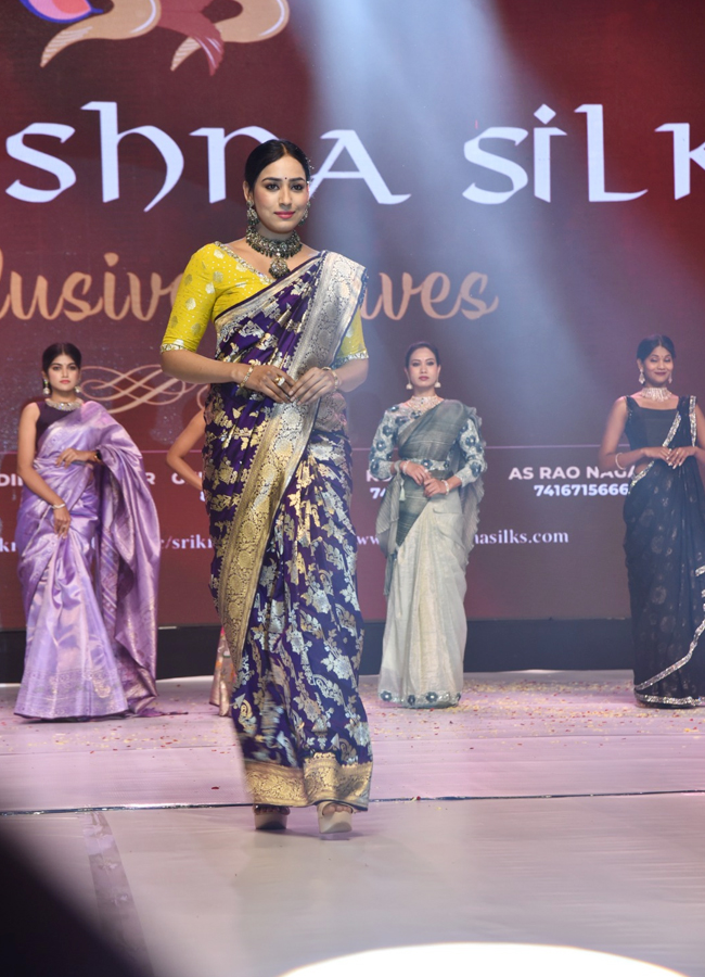 Models Ramp Walk At Vysya Lime Light Awards - Sakshi8