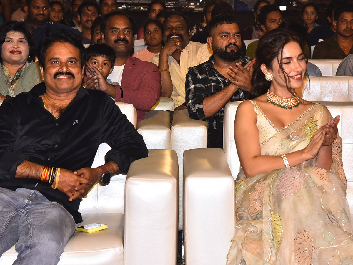 Venkatesh Daggubati SAINDHAV Pre-Release Event Photos - Sakshi9