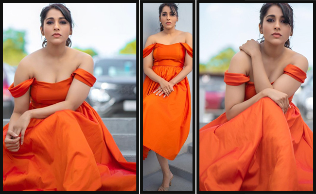 Rashmi Gautam Stylish Avatar Steals The Show Photos - Sakshi1