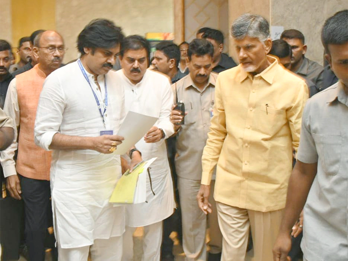 Chandrababu Naidu And Pawan Kalyan Press Meet With Chief Election Commissioner  - Sakshi2