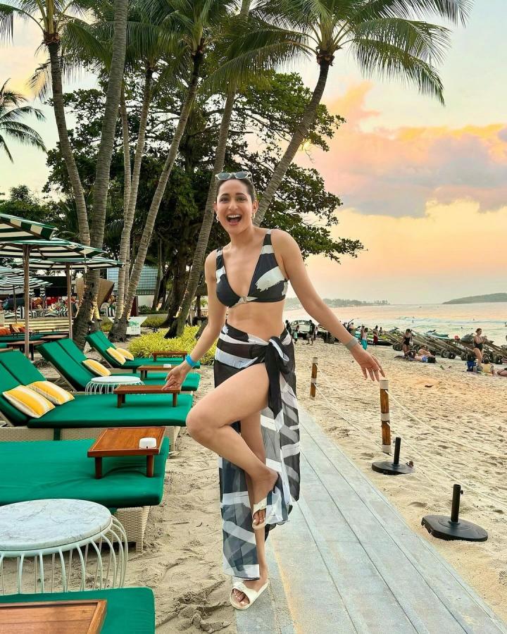 Pragya Jaiswal Beach Poses Are Unmissable Photos  - Sakshi4