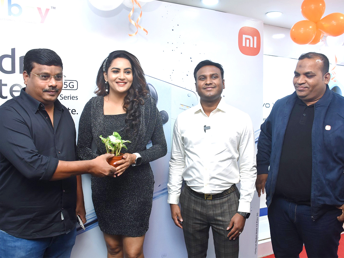 Redmi Note 13 5G Series Launching in Bigg boss fame Himaja - Sakshi5