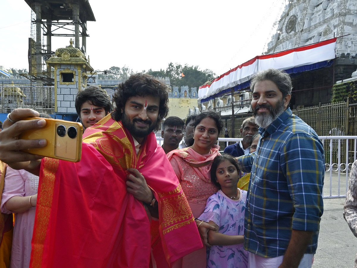 Sudheer Babu With His Family Visits Tirumala Temple - Sakshi12