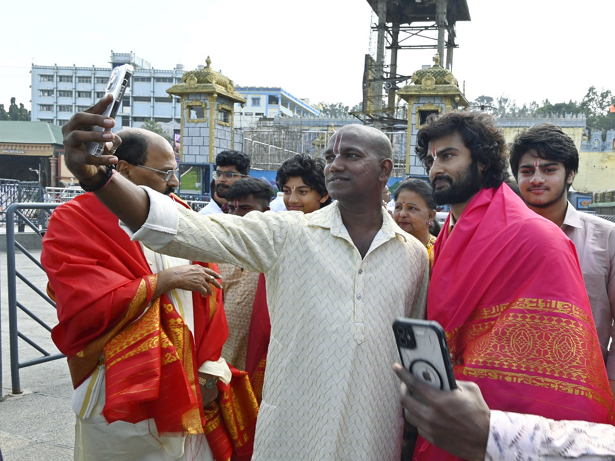 Sudheer Babu With His Family Visits Tirumala Temple - Sakshi14