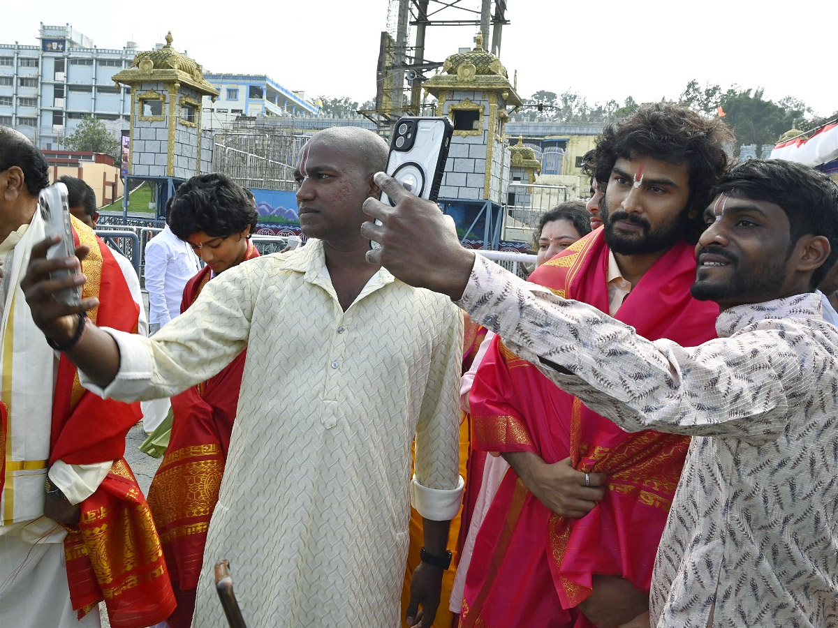 Sudheer Babu With His Family Visits Tirumala Temple - Sakshi15