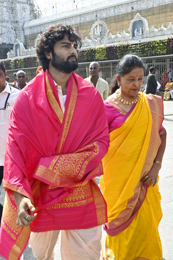 Sudheer Babu With His Family Visits Tirumala Temple - Sakshi3