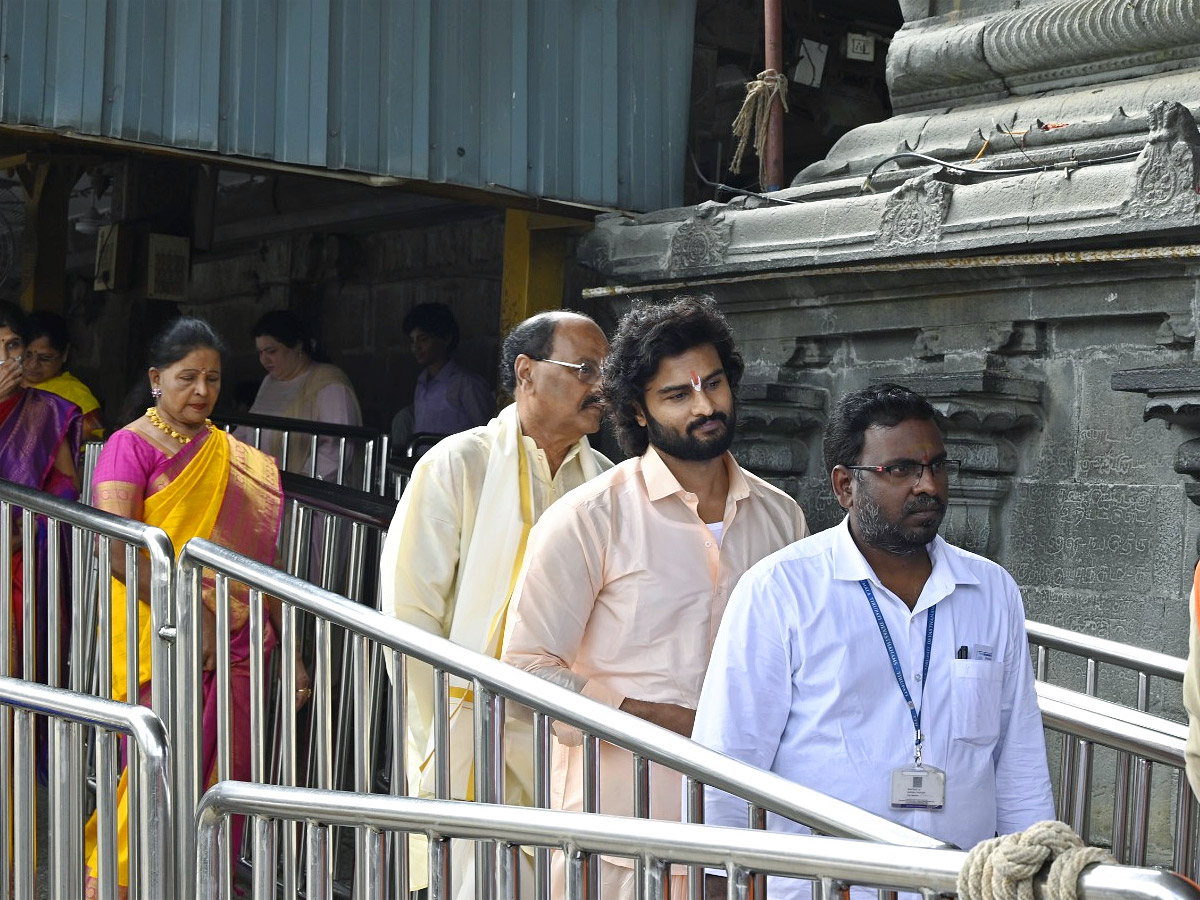 Sudheer Babu With His Family Visits Tirumala Temple - Sakshi23