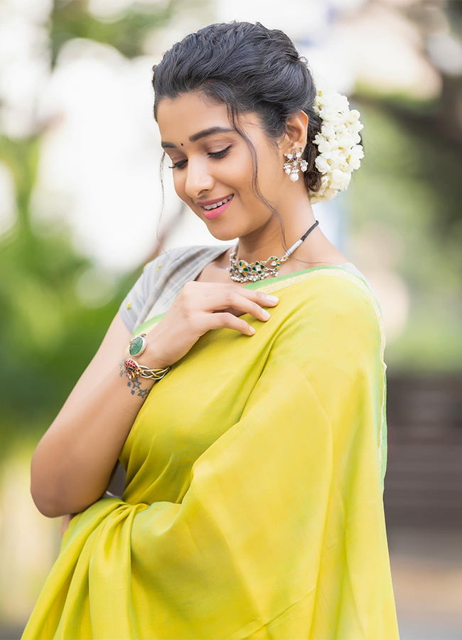 Actress Priya Bhavani Shankar Lates pics - Sakshi11