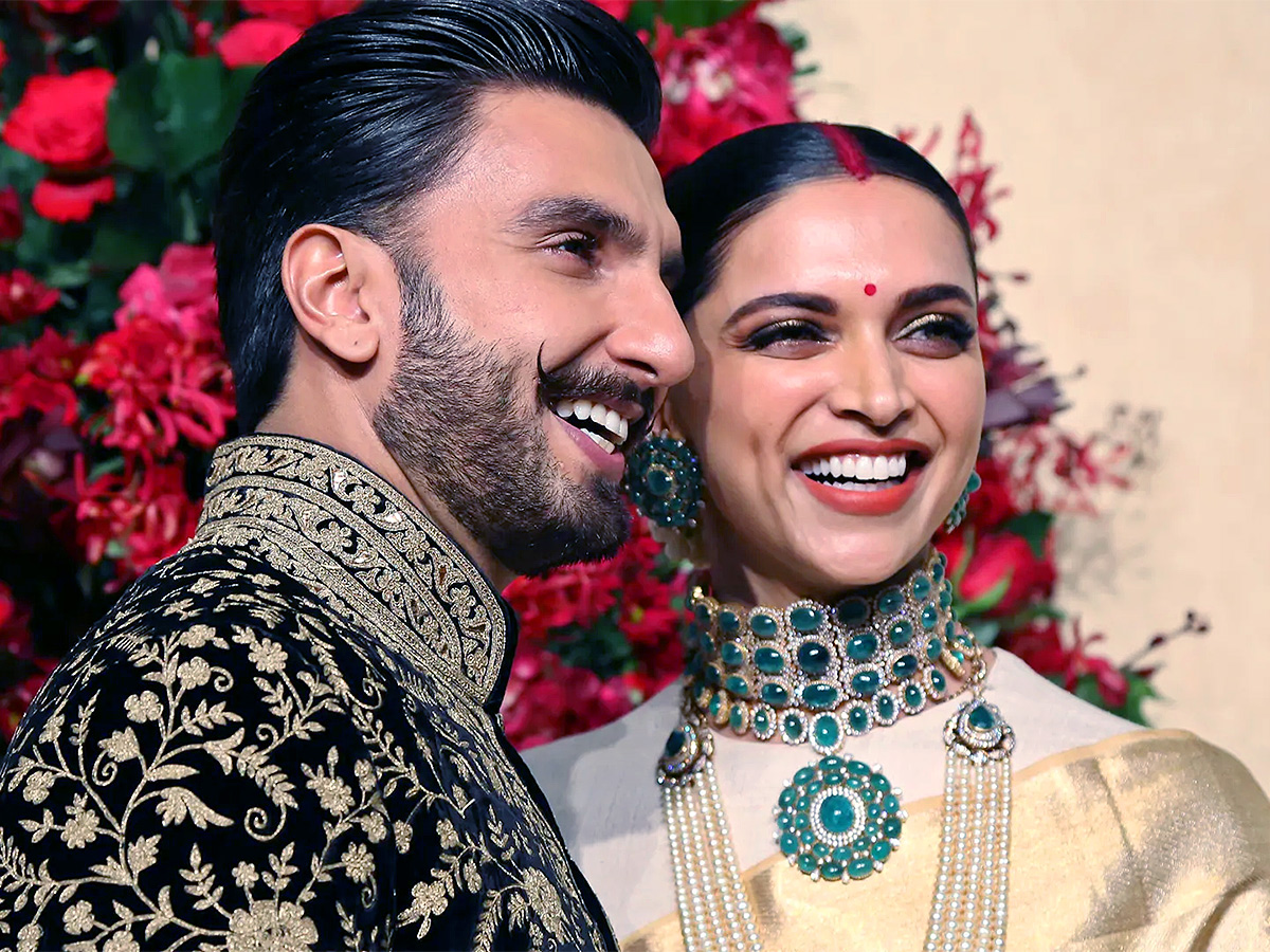 deepika padukone and ranveer singh good news - Sakshi8