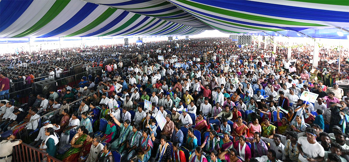 CM JAGAN Public Meeting at Pamarru - Sakshi17