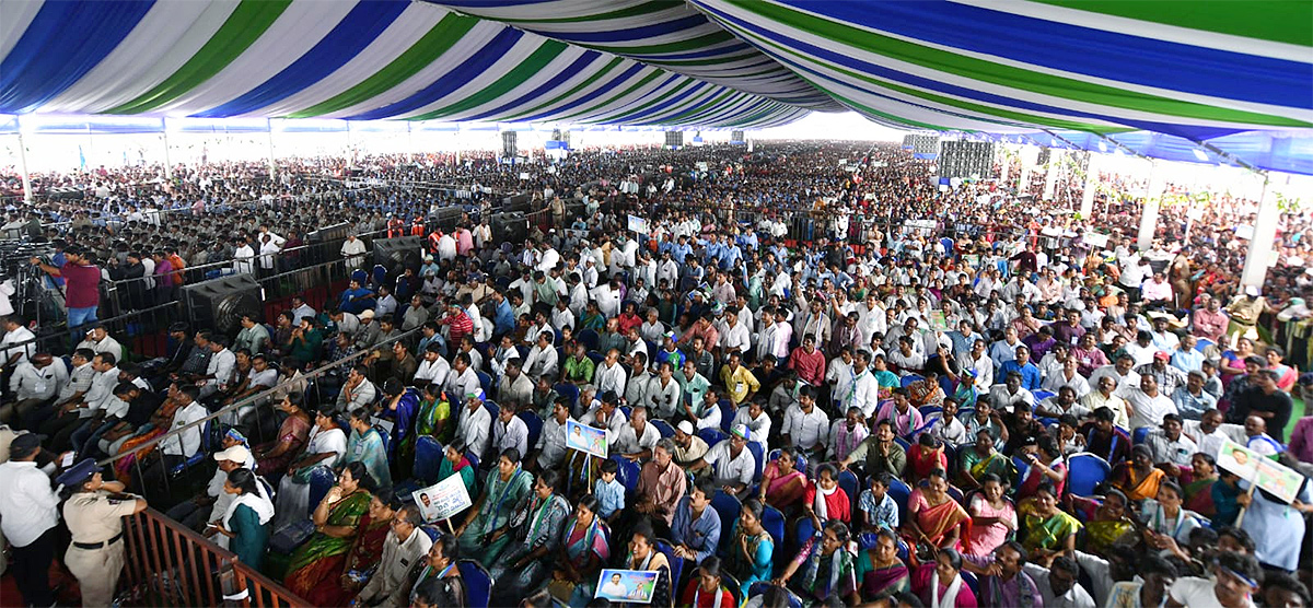 CM JAGAN Public Meeting at Pamarru - Sakshi4