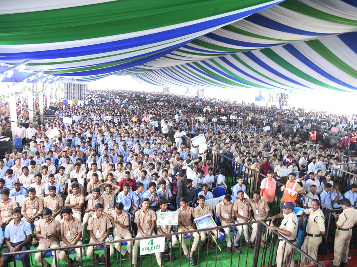 CM Jagan Participate in Public Meeting At Pamarru Jagananna Vidya Deevena  - Sakshi2