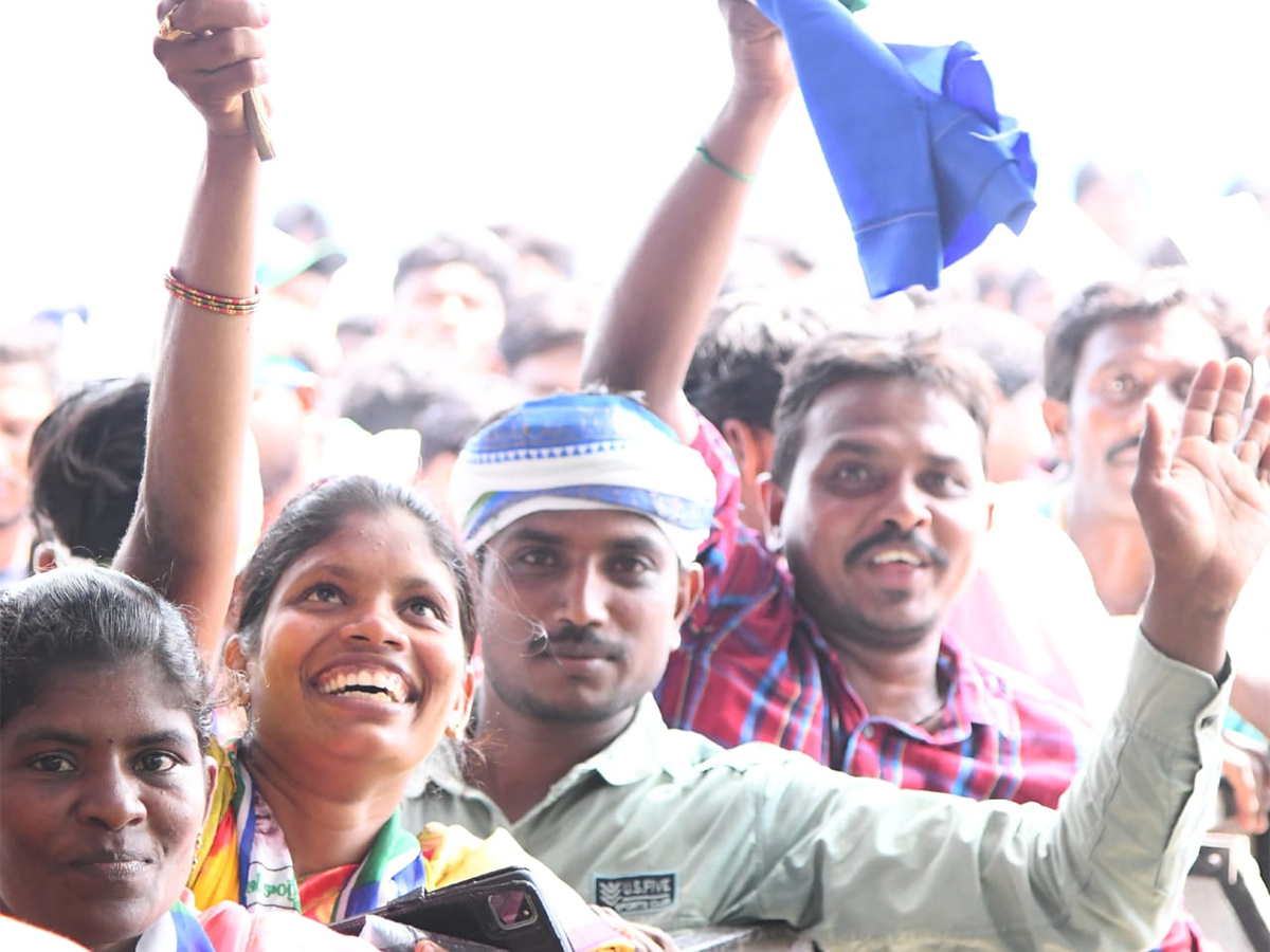 CM Jagan Participate in Public Meeting At Pamarru Jagananna Vidya Deevena  - Sakshi24