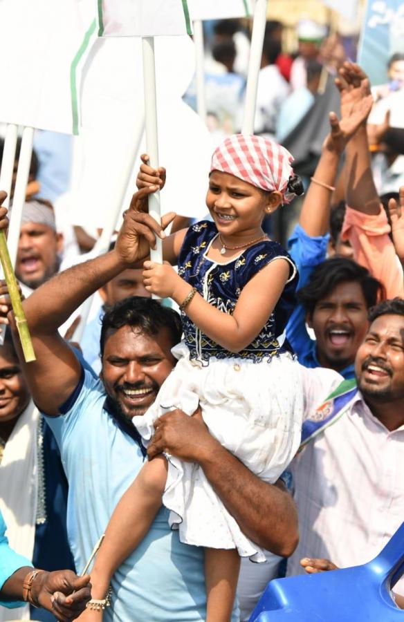 Huge Crowd At CM YS Jagan Medarametla Public Meeting Photos - Sakshi30