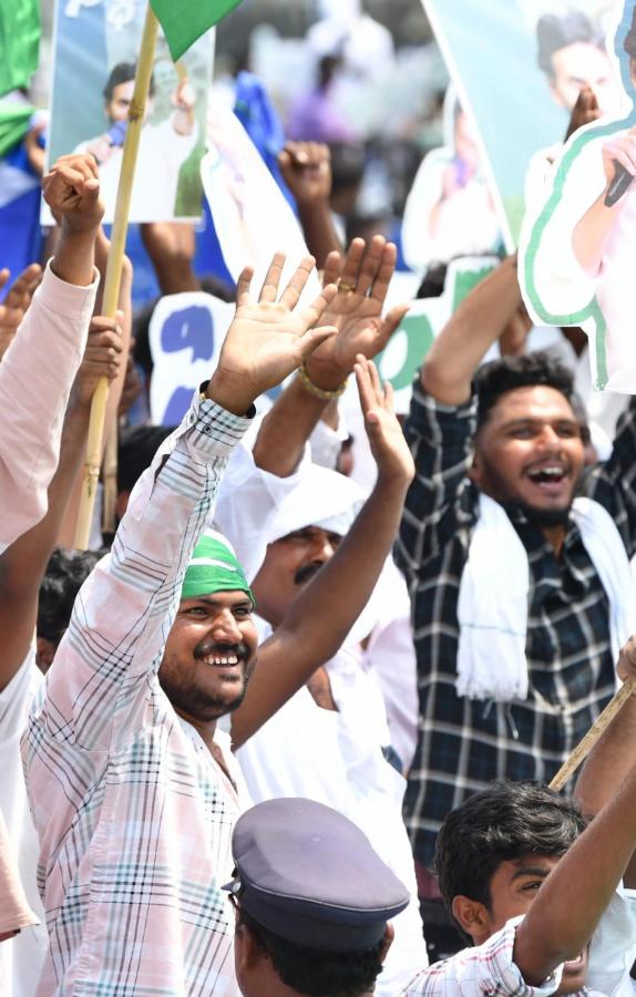 Huge Crowd At AP CM YS Jagan Medarametla Public Meeting Photos - Sakshi8