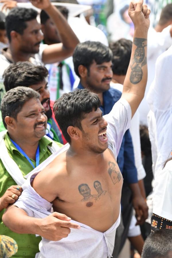 Huge Crowd At AP CM YS Jagan Medarametla Public Meeting Photos - Sakshi10