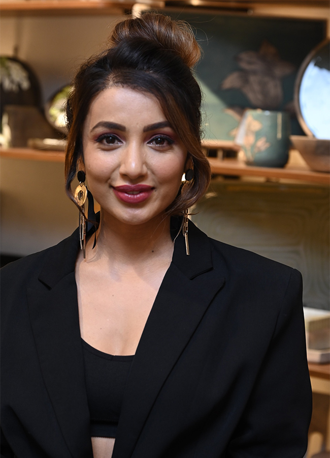 Actress Tejaswi Madivada Launch ELLEMENTRY Store - Sakshi5