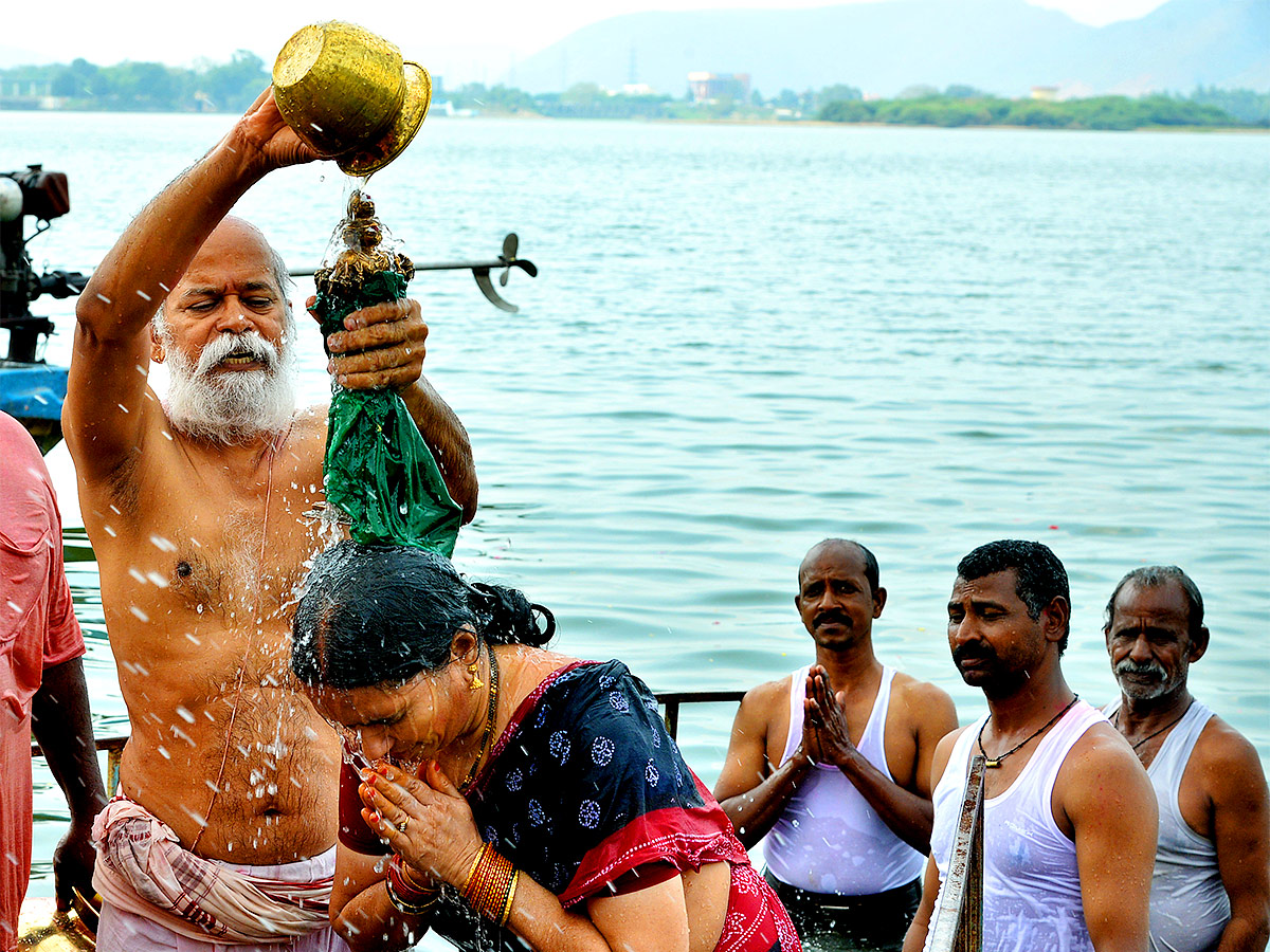 The Shivaratri celebrations ended on Indrakeeladri photos - Sakshi14