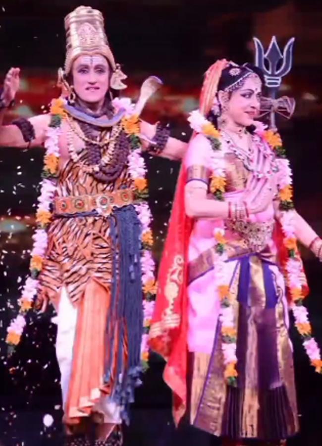 Hema Malini Performed As Parvathi Devi On Maha Shivratri - Sakshi10