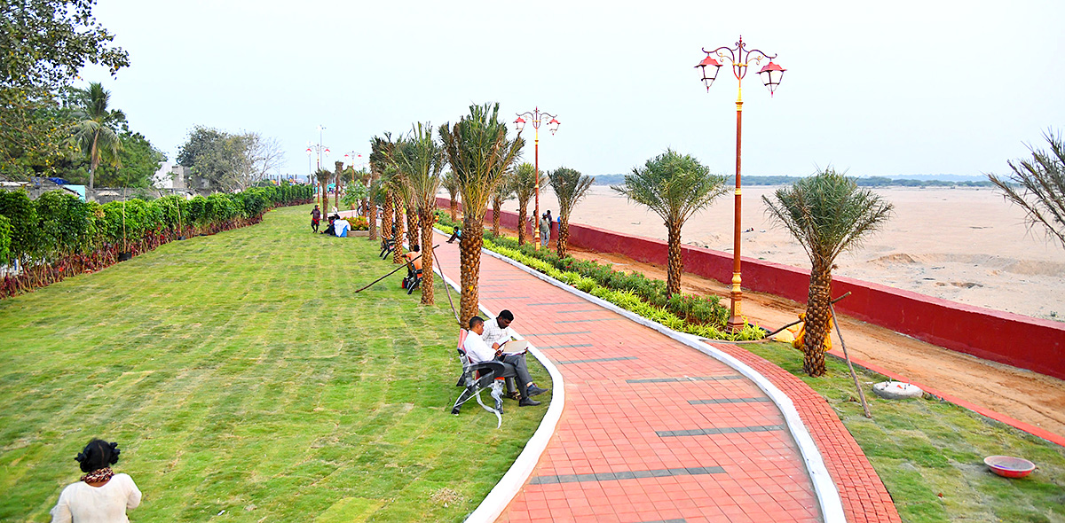 Riverfront Park New landmark of Vijayawada Photos - Sakshi12