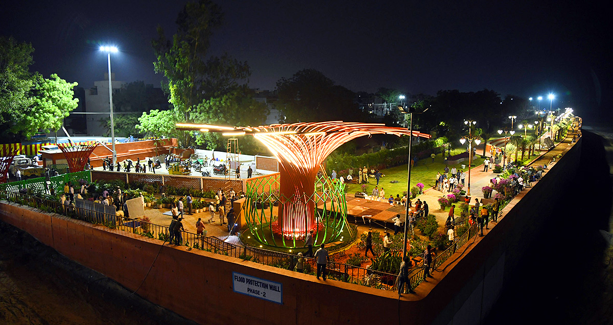 Riverfront Park New landmark of Vijayawada Photos - Sakshi25