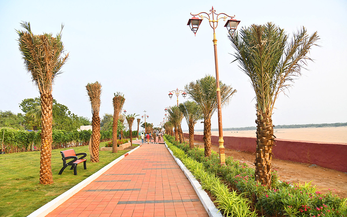 Riverfront Park New landmark of Vijayawada Photos - Sakshi32