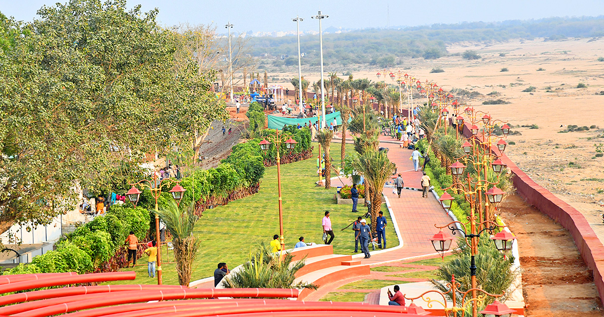 Riverfront Park New landmark of Vijayawada Photos - Sakshi6