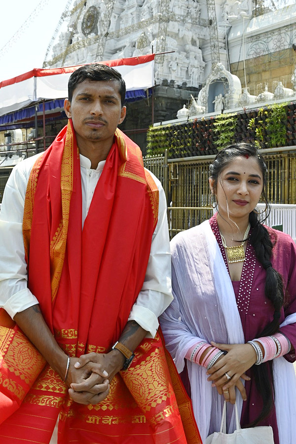 Cricketer Navdeep Saini visits Tirumala With His Wife Photos - Sakshi4