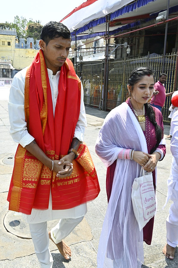 Cricketer Navdeep Saini visits Tirumala With His Wife Photos - Sakshi9