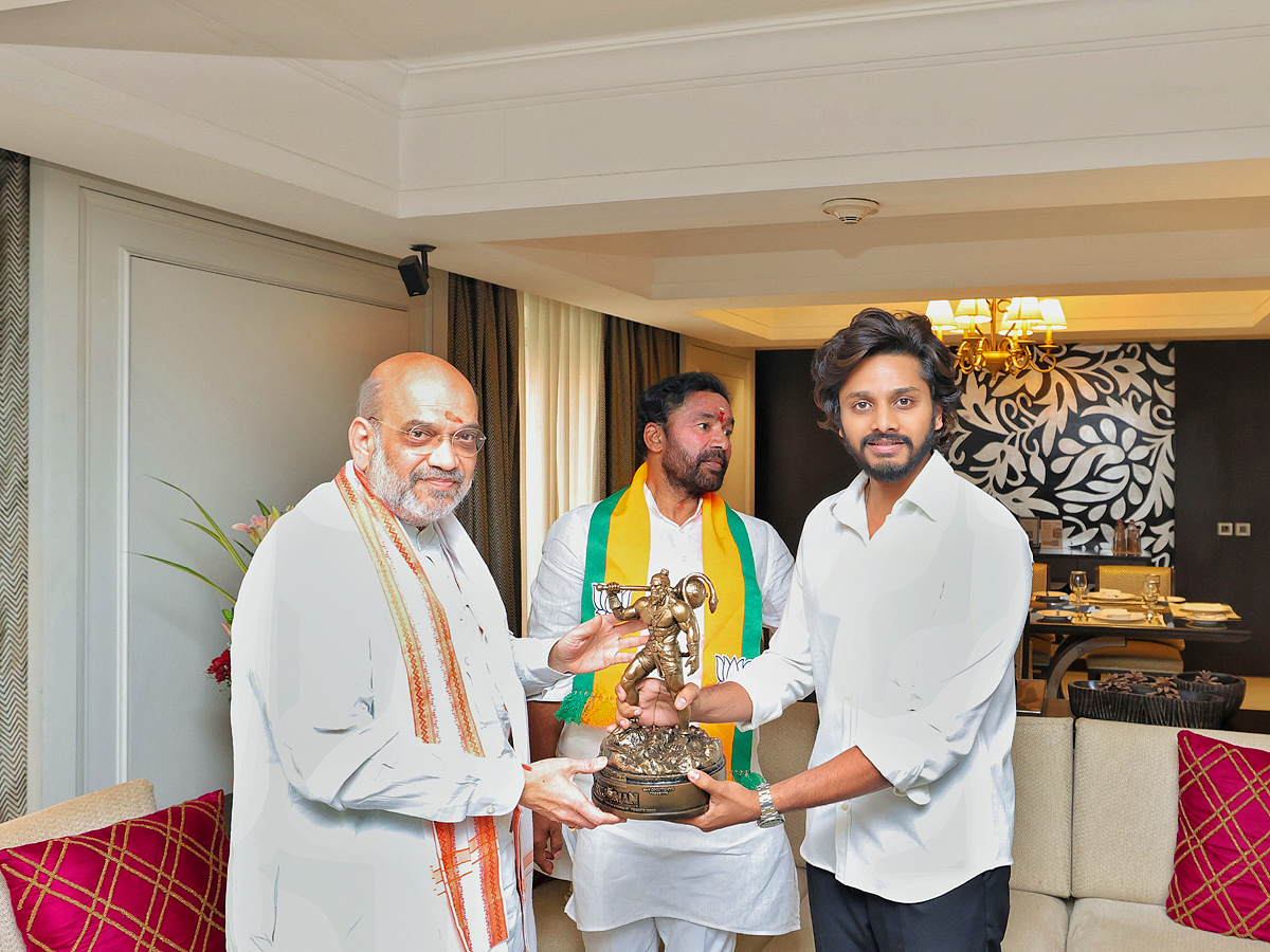 HanuMan Team Prasanth Varma, Teja Sajja Meet Home Minister Amit Shah Photos - Sakshi5