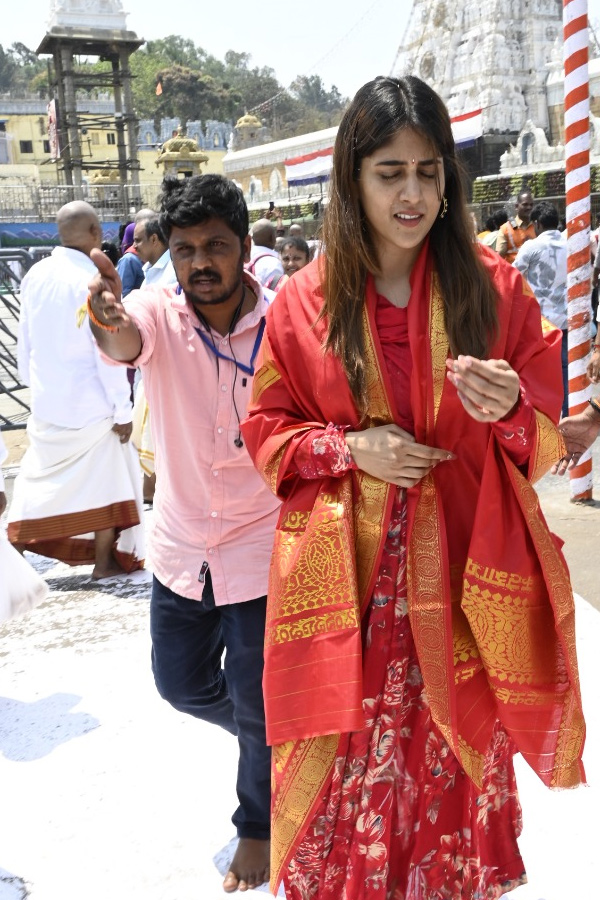 Vishwak Sen, Chandini Choudary and Gaami Movie team visits Tirumala Photos - Sakshi13