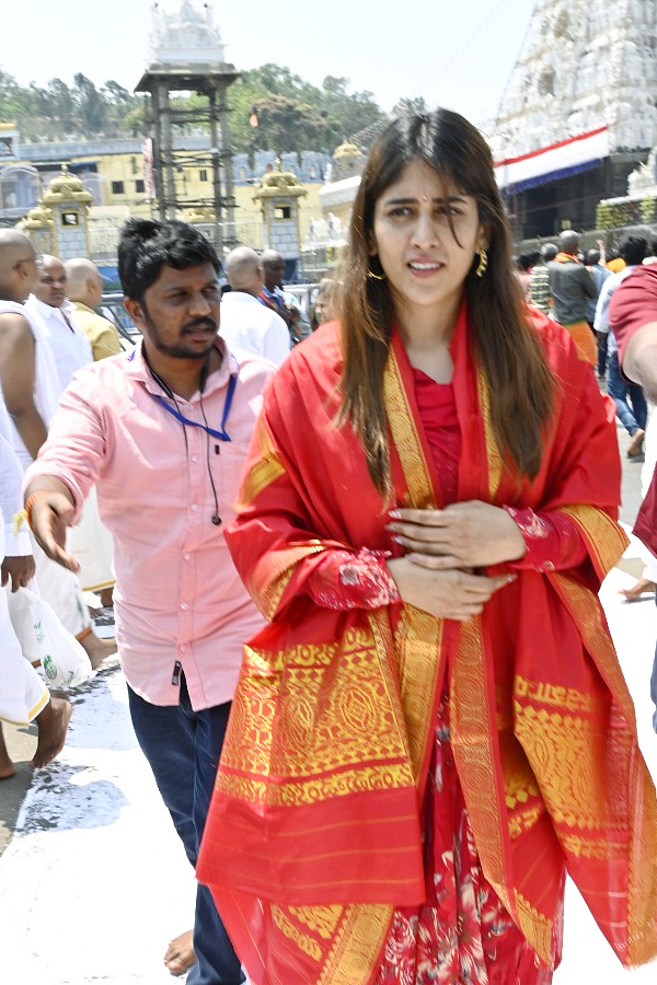 Vishwak Sen, Chandini Choudary and Gaami Movie team visits Tirumala Photos - Sakshi14