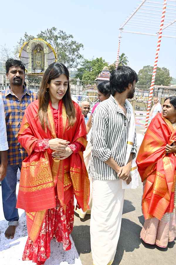 Vishwak Sen, Chandini Choudary and Gaami Movie team visits Tirumala Photos - Sakshi16