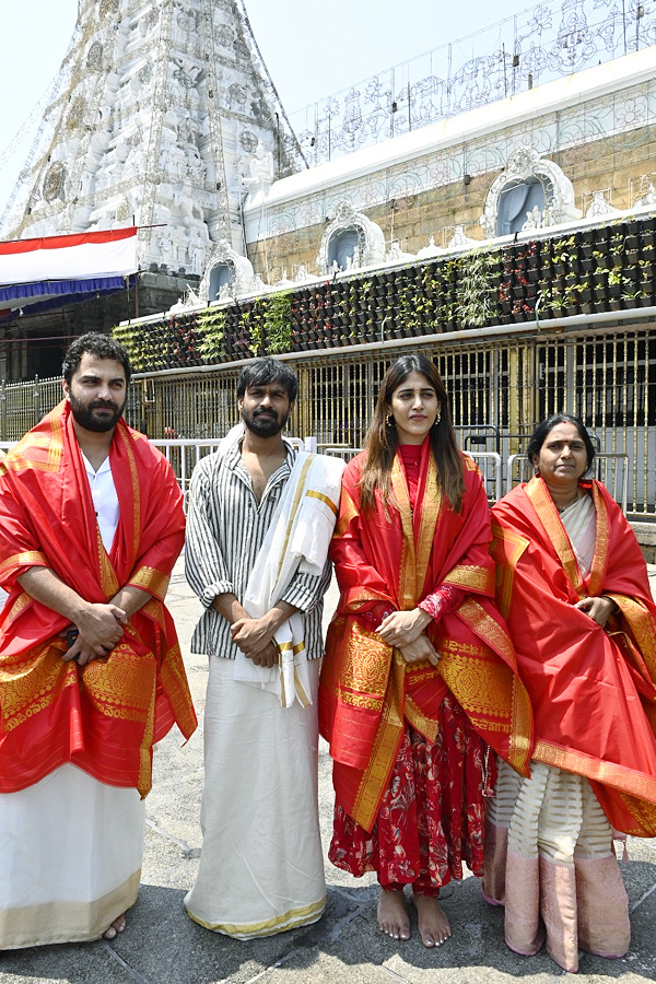 Vishwak Sen, Chandini Choudary and Gaami Movie team visits Tirumala Photos - Sakshi20